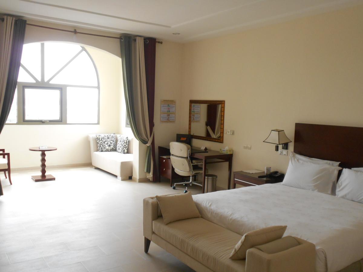 Hotel Sancta Maria Lome Exterior photo
