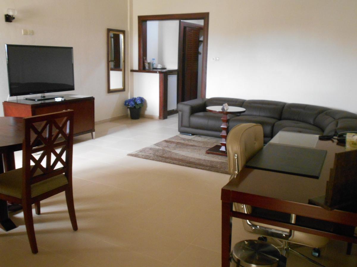 Hotel Sancta Maria Lome Exterior photo